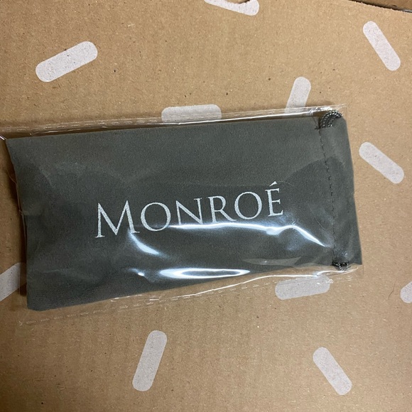 Monroé Classique Watch in Sunburst Solérose - Picture 3 of 3